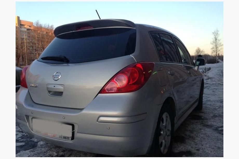 Nissan Tiida 2004–2011 Spoileri hatchbackiin (HB) Image