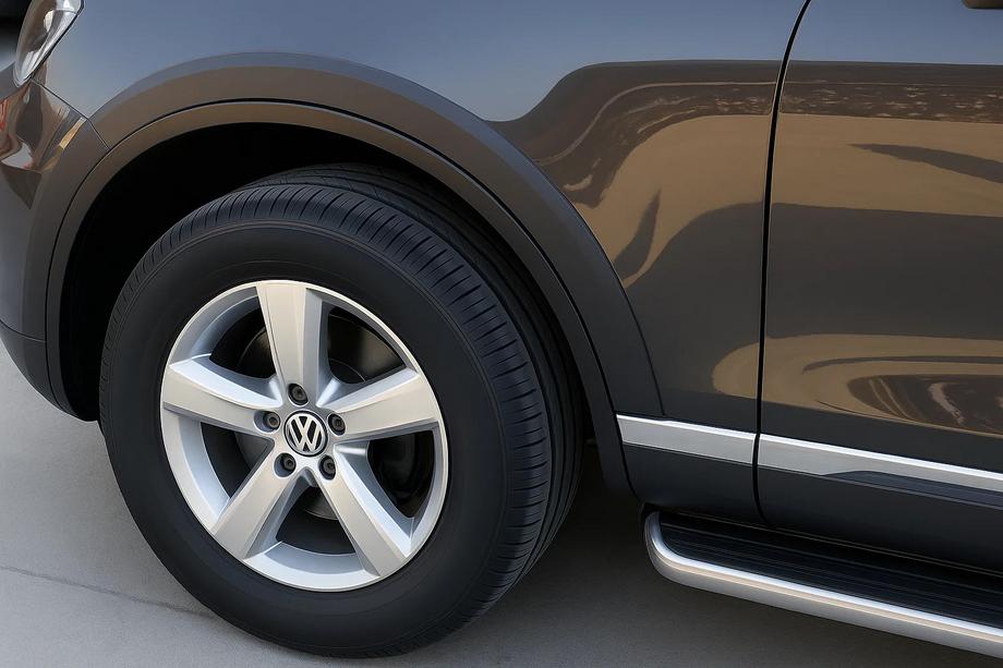 Volkswagen Touareg 2010–2018 Lokasuojan levikkeet Image