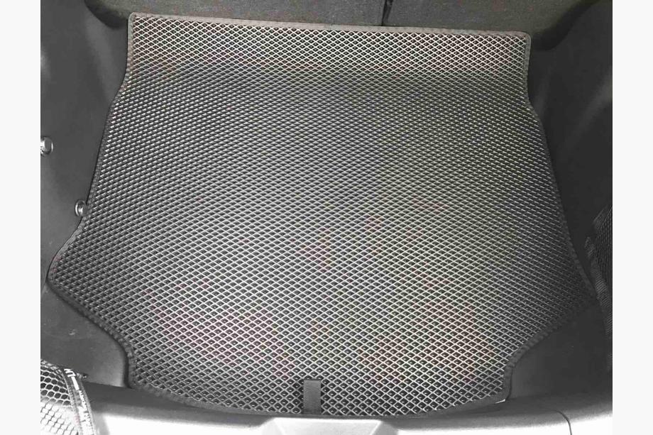 Nissan Leaf 2017– Tavaratilan matto (EVA, musta) Image