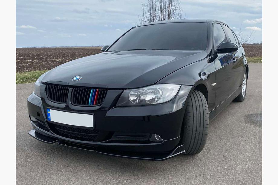 Yleismallinen etupuskurin lipspoileri Niken Black (ABS) Kuva 3