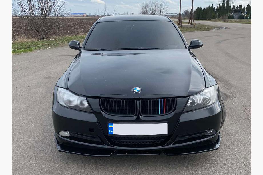 Yleismallinen etupuskurin lipspoileri Niken Black (ABS) Kuva 5