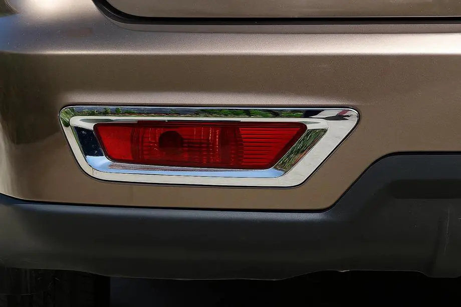 BYD S6 2010–2016 Takimmäisten sumuvalojen koristelistat (2 kpl, muovi) Image