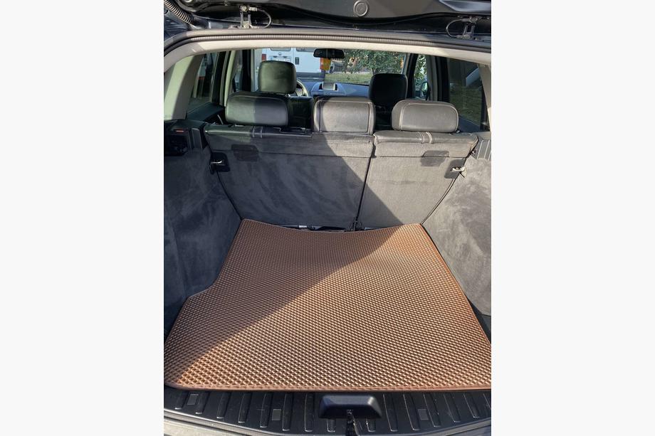 BMW X3 E83 2003–2010 Tavaratilan matto (EVA, tiilenpunainen) Image