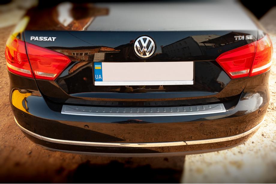 Volkswagen Passat B7 2012–2015 OmsaLine MAT takapuskurin suojalista (Sedan, ruostumaton teräs) Kuva 2