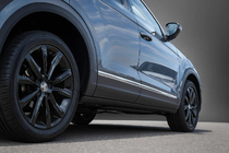 Volkswagen Tiguan 2016–2023 Carmos ovenlistat AllSpaceen (4 kpl, RST) kuva 1