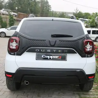 Muovinen takaluukun lista (3-osainen) Dacia Duster 2018–2024 kuva 4
