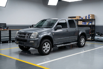 Isuzu D-Max 2002–2011 Tayga V2 sivuaskelmat (2007-2012, 2 kpl, alumiini) kuva 1