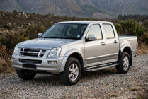 Isuzu D-Max 2002–2011 RedLine sivuportaat (2007-2012, 2 kpl, alumiini) kuva 1