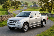 Isuzu D-Max 2002–2011 Sivuporrast Fullmond (2007-2012, 2 kpl, alumiini) kuva 1