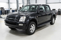 Isuzu D-Max 2002–2011 Sivuporrast Bosphore Black (2007-2012, 2 kpl, alumiini) kuva 1