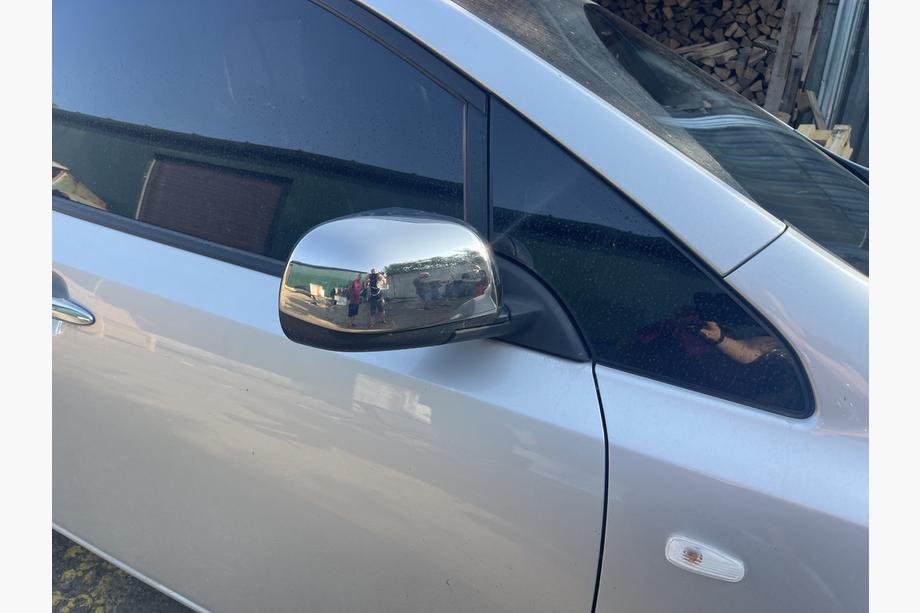 Nissan Leaf 2010–2017 Peilinkuoret (2 kpl, ruostumaton teräs) OmsaLine - italialainen ruostumaton teräs Image