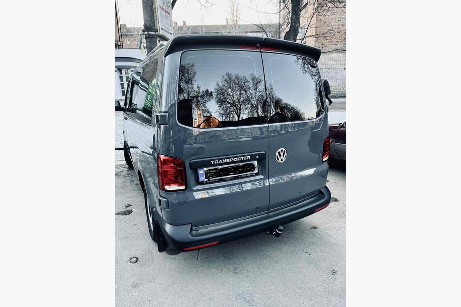 Volkswagen T6 2015–2024 Spoileri Anatomik 2-ovinen (maalattavaksi) Image