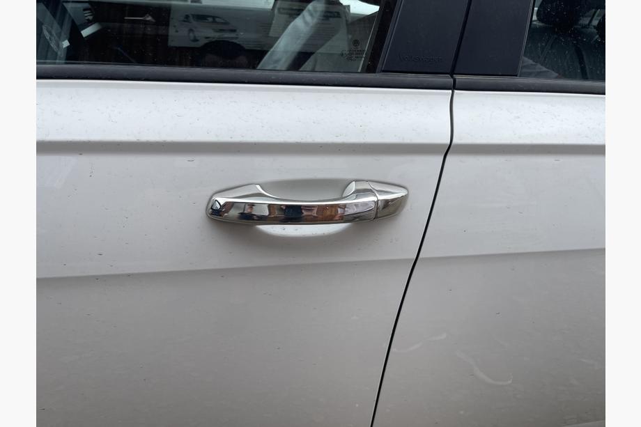 Volkswagen Lavida/e-Lavida 2019– Ovenkahvan kromisuojat (4 kpl, ruostumaton teräs) Carmos - turkkilainen teräs Image