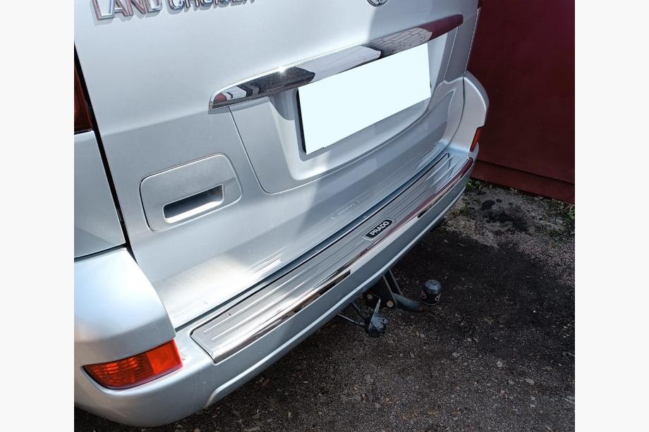 Toyota Land Cruiser Prado 120 2002–2009 Krominen takapuskurin suojalista Image