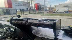Volkswagen LT 1995–2006 Kojelaudan hylly (musta punaisella tikkauksella) kuva 1