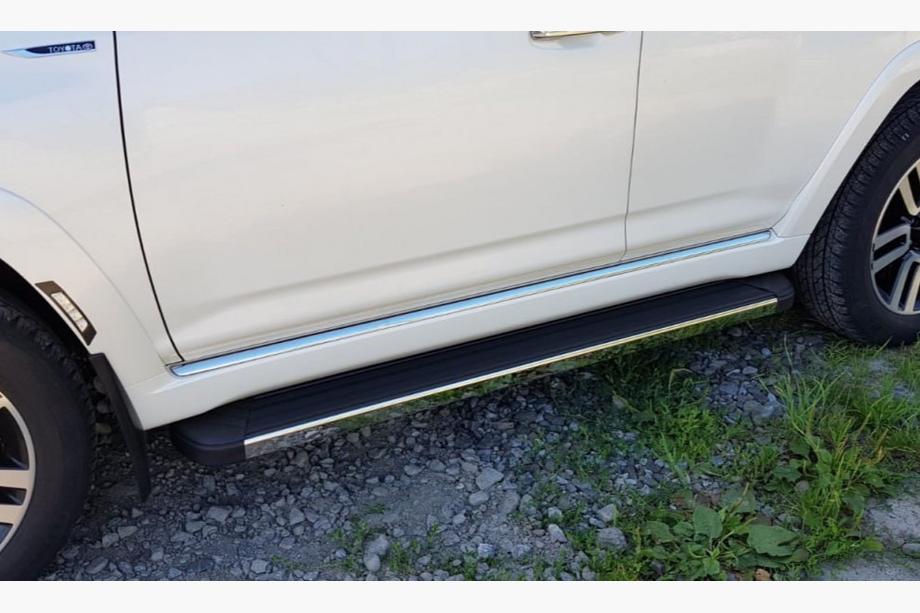 Toyota 4Runner 2009–2024 Sivuaskelmat Design 2020 OEM (2 kpl, alumiini) Image