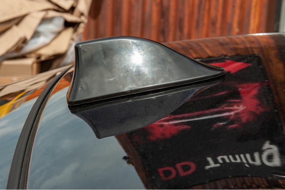 Shark-antenni katolle (musta, ABS) Kuva 15