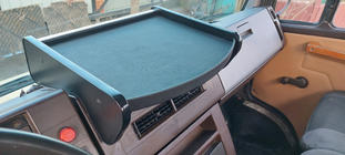Mercedes T2 (507-814) 1967–1996 Kojelaudan hylly (tyyppi 3) kuva 1