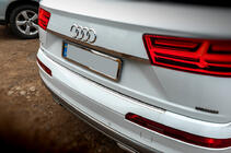 Audi Q7 2015–2026 Kromilista rekisterikilven yläpuolelle (ruostumaton teräs) kuva 3