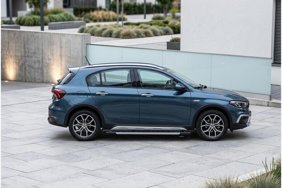 Fiat Tipo Cross 2021– RedLine sivuastinlaudat (2 kpl, alumiini) Image