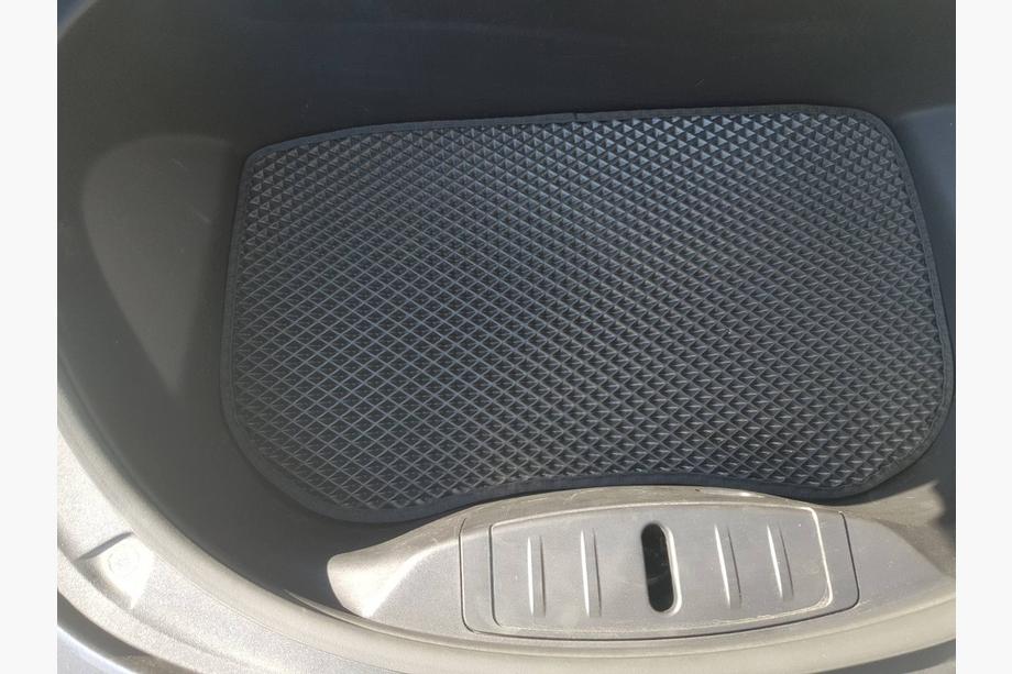 Tesla Model 3 2017– Etutavaratilan EVA-matto (musta) Image