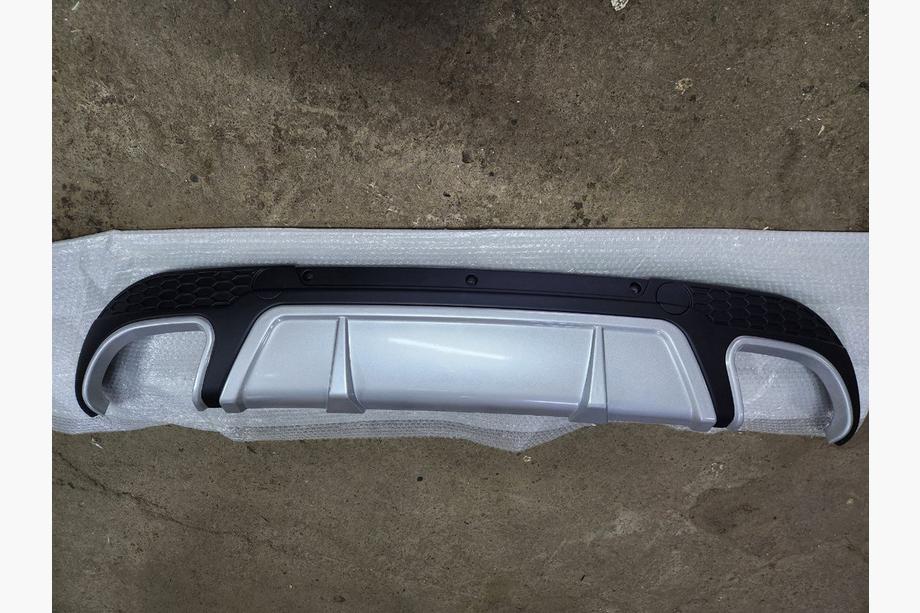 Ford Edge 2014–2024 II-laatu takadiffuusorin lista (1 kpl) Image