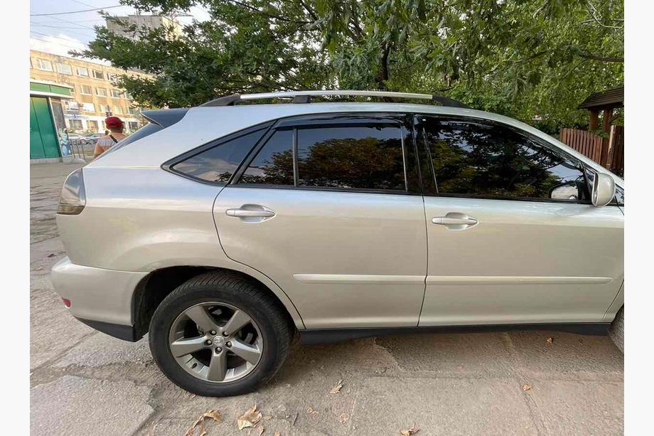 Lexus RX 2003–2009 Kromatut turkkilaiset kattokaiteet Muoviset jalat Image