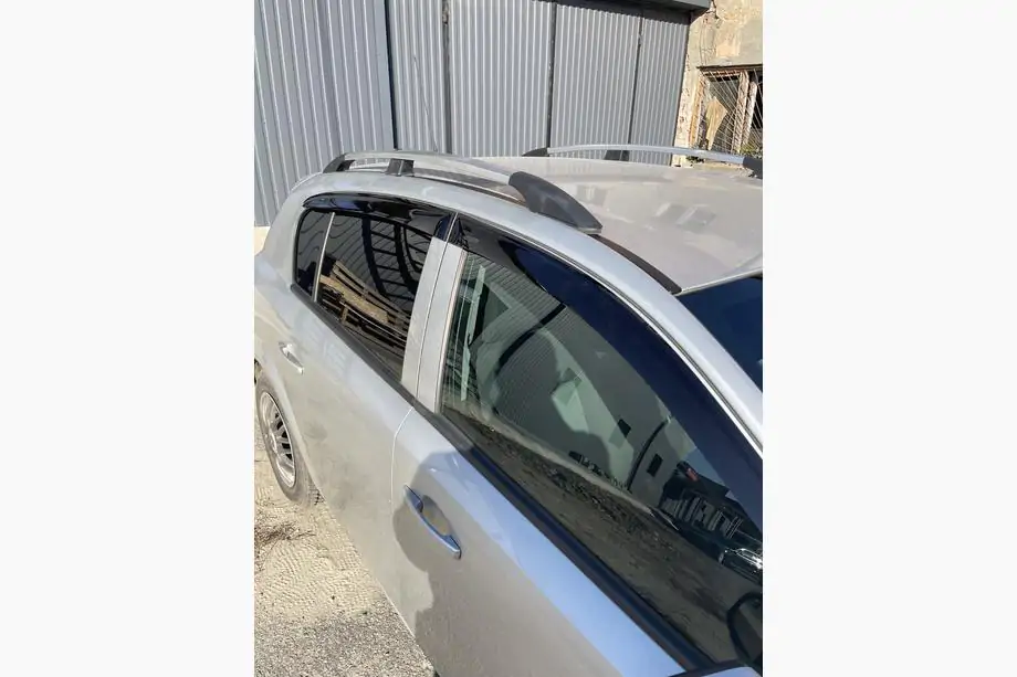 Opel Astra H 2004–2013 Alumiiniset kattokaiteet (HB, kromi) Kuva 6