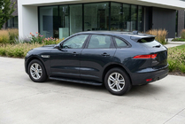 Jaguar F-PACE 2016– Sivuporrast Bosphorus Black (2 kpl, alumiini) kuva 1
