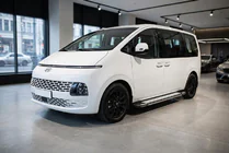 Hyundai Staria 2021– Rainbow sivuportaat (2 kpl, alumiini) kuva 1