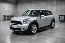 Mini Countryman R60 2010–2017 Sivukynnykset Tayga Black (2 kpl, alumiini) kuva 1