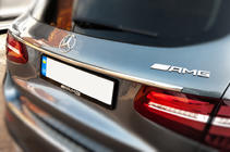 Mercedes GLC X253 2015–2022 Kromilista rekisterikilven yläpuolelle (ruostumaton teräs) kuva 1