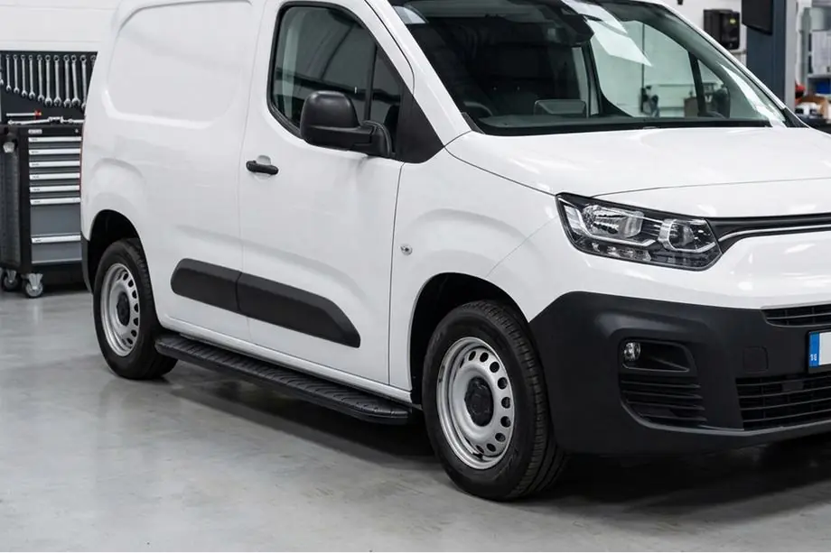 Toyota Proace City 2016– Bosphorus Black sivuastinlaudat (2 kpl, alumiini) Image