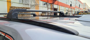 Toyota Rav 4 2019–2025 Kattotelineen poikittaistangot integroiduille kattokaiteille Strong (2 kpl) kuva 8