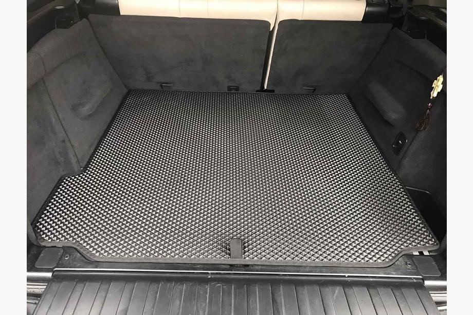 BMW X5 E70 2007–2013 Tavaratilan matto (EVA, musta) Kuva 1