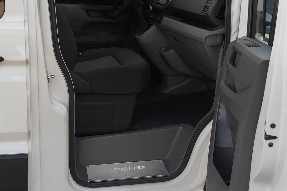 Volkswagen Crafter 2006–2016 Kromatut sisäiset kynnyslistat (Carmos V2) Kuva 1