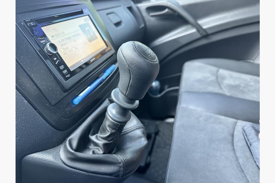 Mercedes Vito W639 2004–2014 Vaihteennuppi 2010-2015 V2 (Nahka, 6-vaihteinen) Image