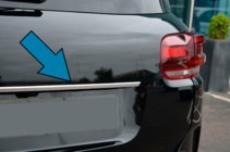 Citroen C5 Aircross 2017–2025 Kromilista rekisterikilven yläpuolelle (ruostumaton teräs) kuva 1
