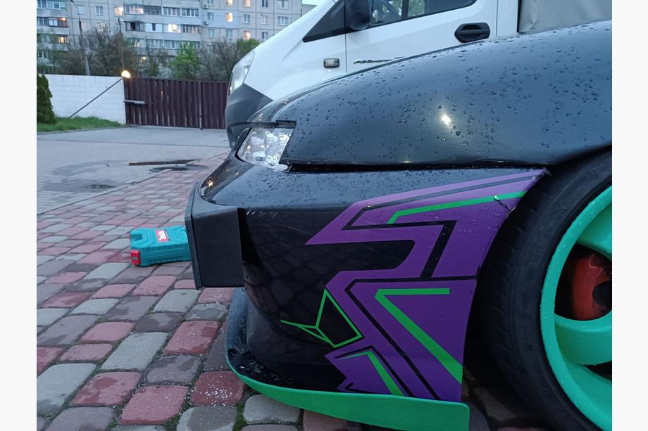 Yleismallinen rekisterikilven teline puskurin reunaan (muovi) Kuva 7