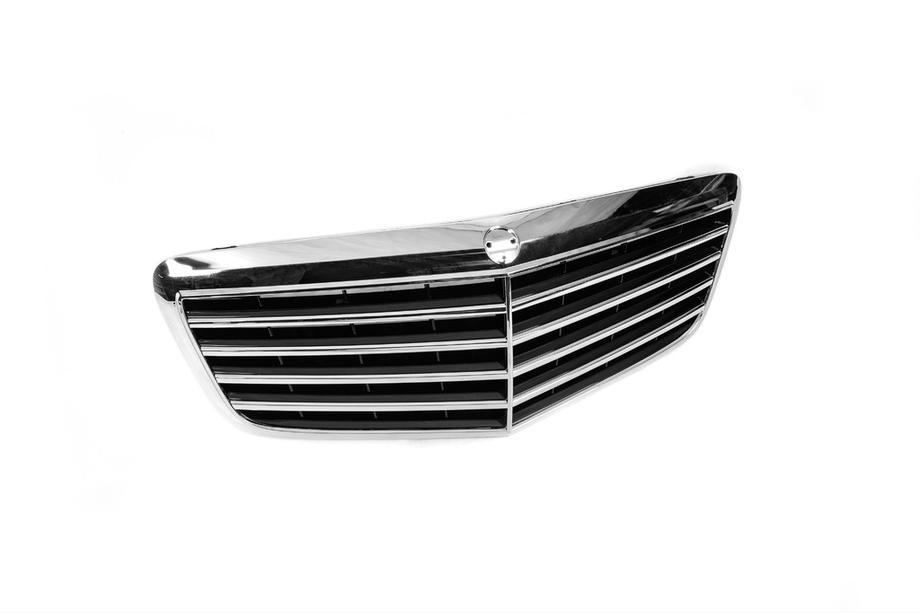 Mercedes E-class W211 2002–2009 Etusäleikkö (AMG) Kuva 3